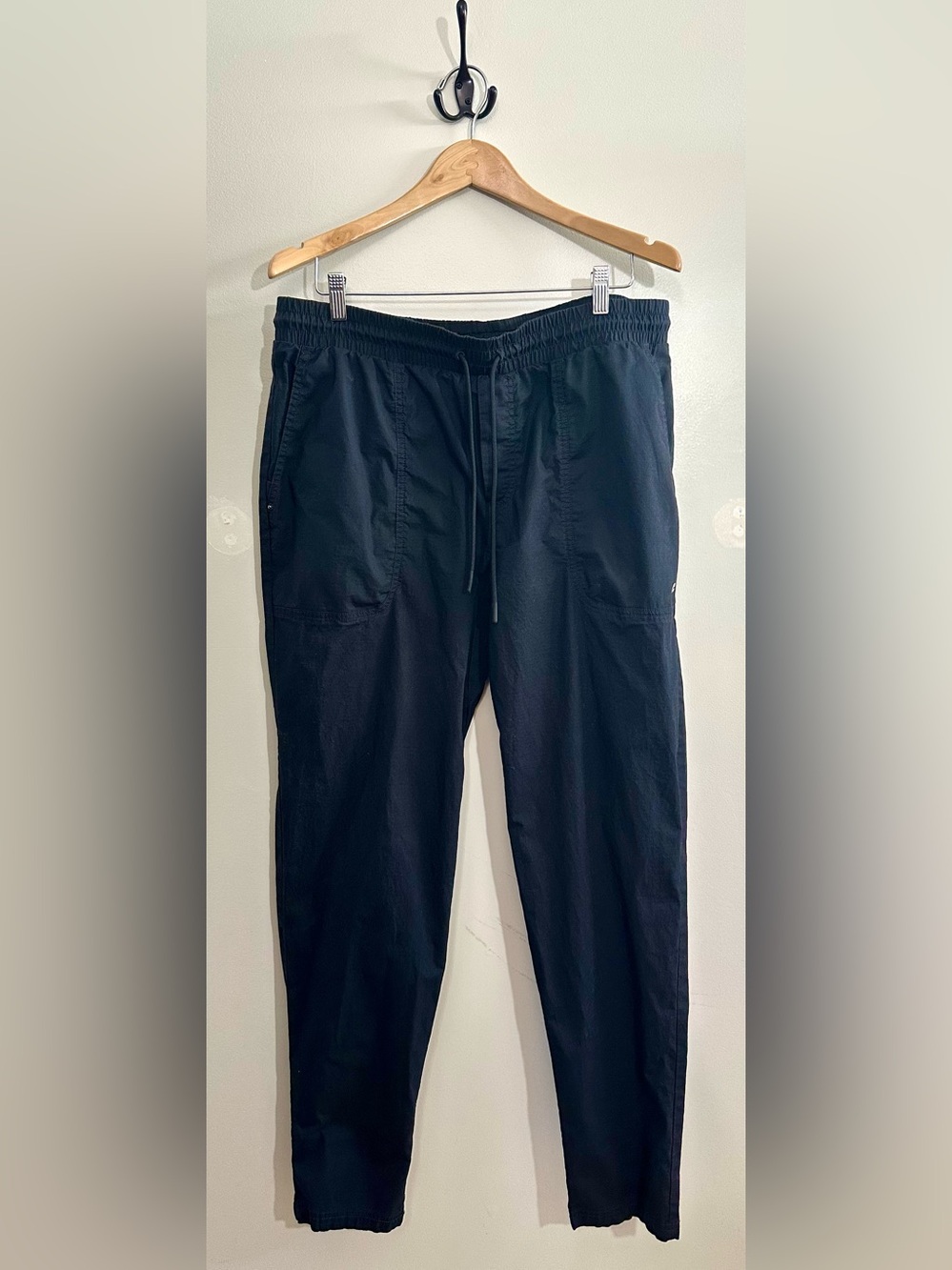 Fabletics Men Athletic Pants Black Size XL